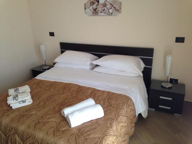 Costa Del Sol Bed and Breakfast Porto Empedocle Habitación foto
